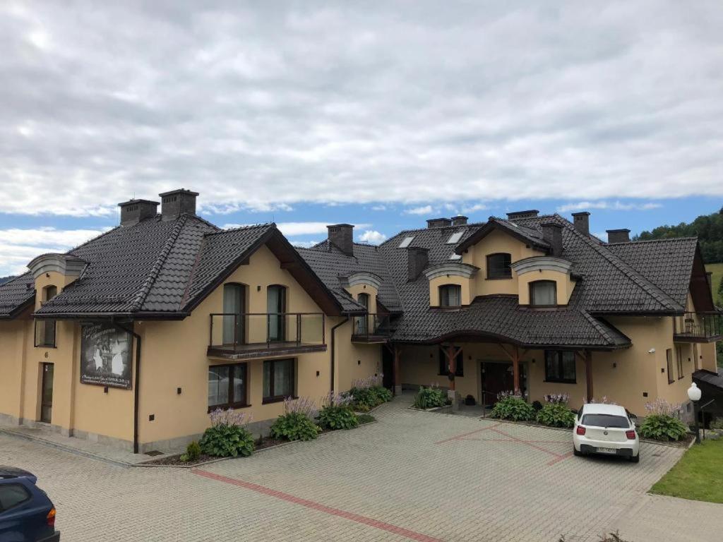 Pensjonat Pod Samowarem Tylicz Exterior photo